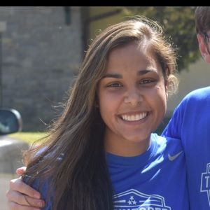 Meet your Posher, Elizabeth